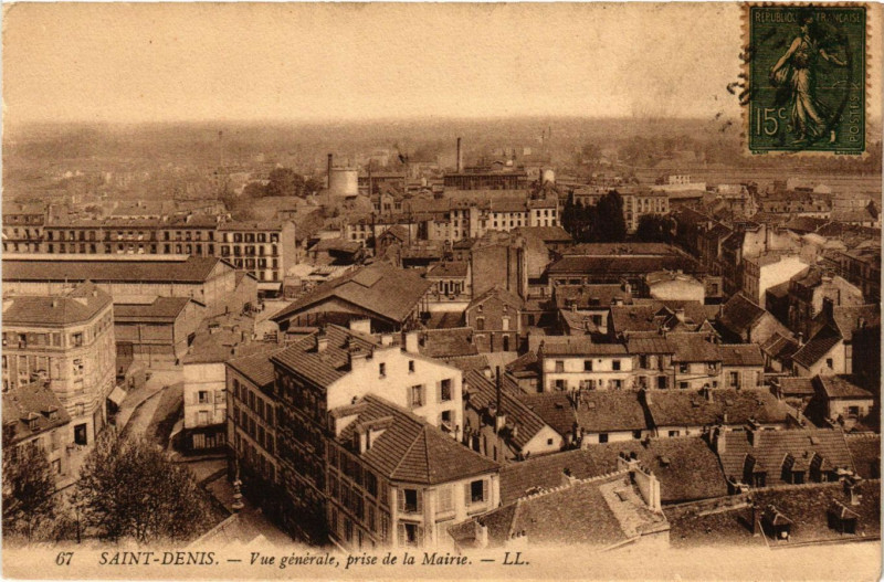 Carte postale ancienne Saint-Denis - Vue générale prise de la Mairie à Saint-Denis