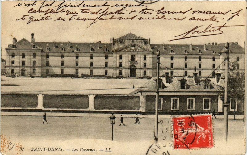 Carte postale ancienne Saint-Denis - Les Casernes à Saint-Denis