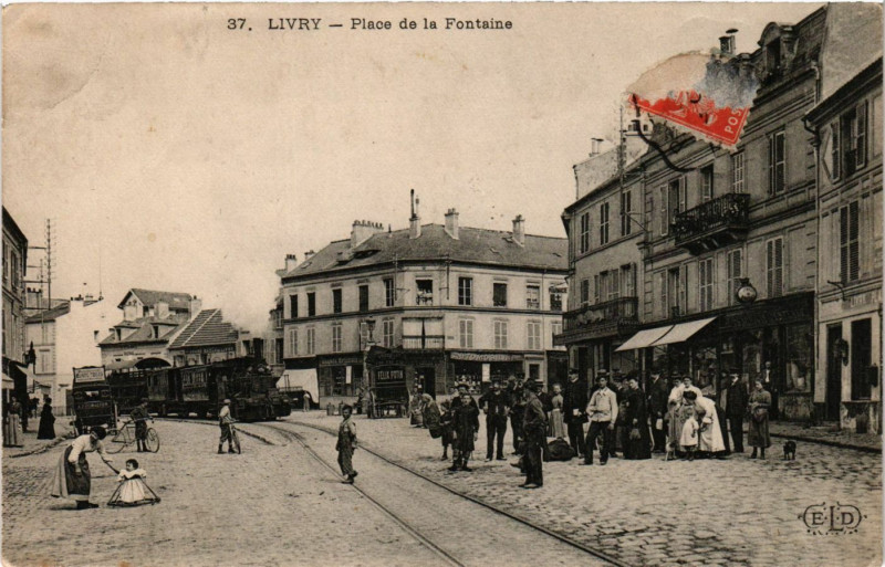 Carte postale ancienne Livry - Place de la Fontaine