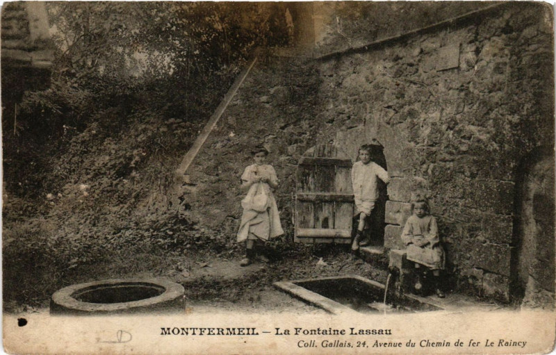 Carte postale ancienne Montfermeil - La Fontaine Lassau à Montfermeil