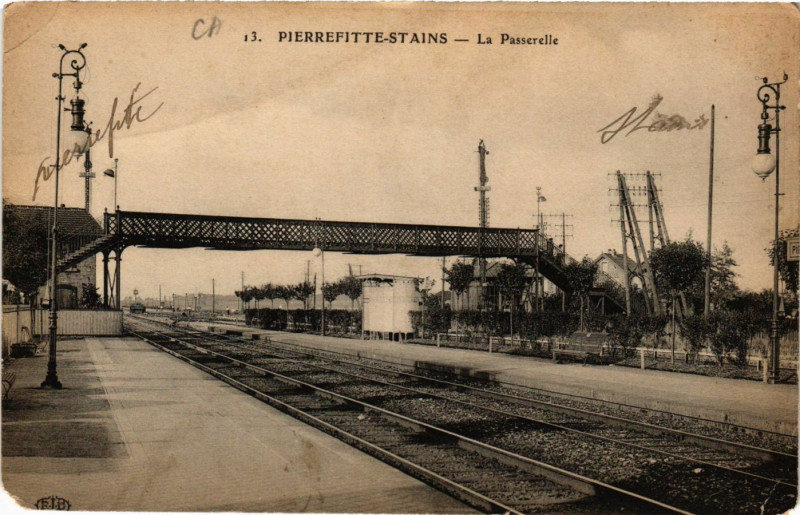 Carte postale ancienne Pierrefitte-Stains - La Passerelle à Stains