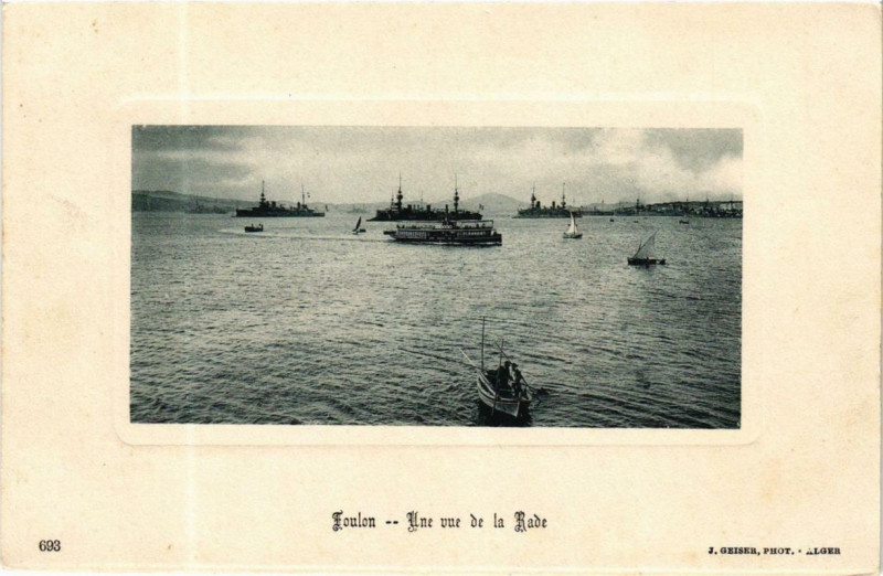 Carte postale ancienne Geiser 693 Toulon Une vue de la Rade à Toulon
