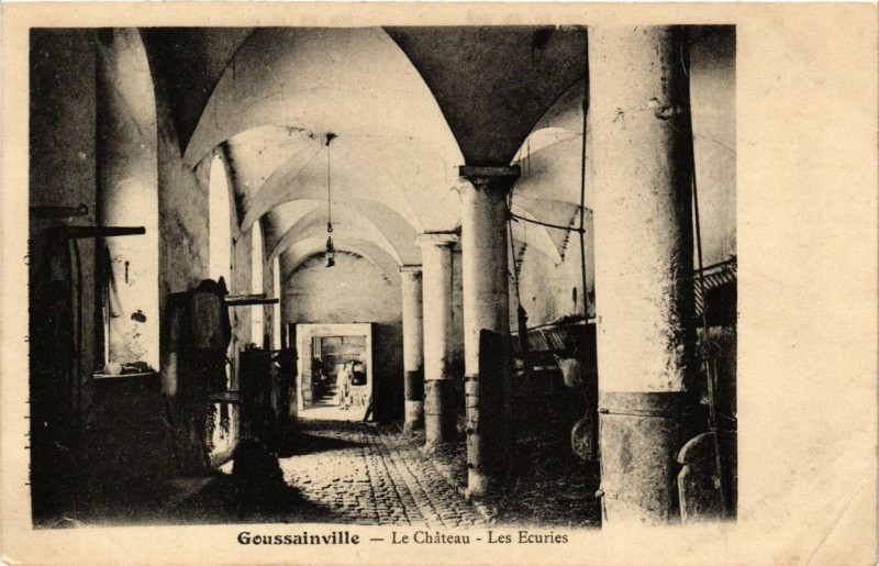 Carte postale ancienne Goussainville - Le Chateau Les Ecuries à Goussainville