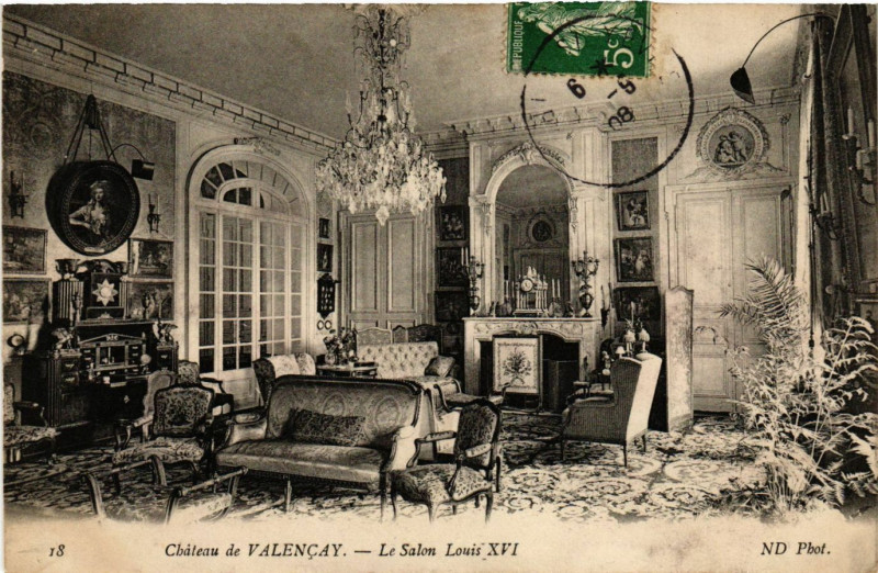 Carte postale ancienne Chateau de Valencay - Le Salon Louis Xvi