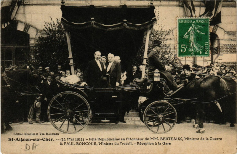 Carte postale ancienne Saint-Aignan-sur-Cher (14 Mai 1914) Fete Republicaine en l'Honneur à Saint-Aignan