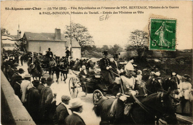 Carte postale ancienne Saint-Aignan-sur-Cher (14 Mai 1914) Fete Republicaine en l'Honneur à Saint-Aignan