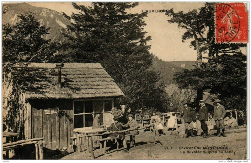 Carte postale ancienne Env. du Mont-Dore La Buvette du pied du Sancy à Mont-Dore
