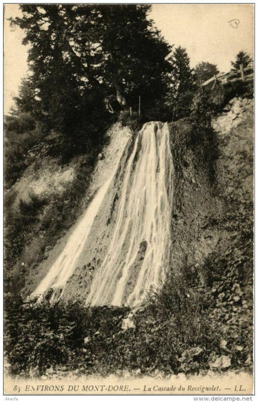 Carte postale ancienne Env. du Mont-Dore La Cascade du Rossignolet à Mont-Dore