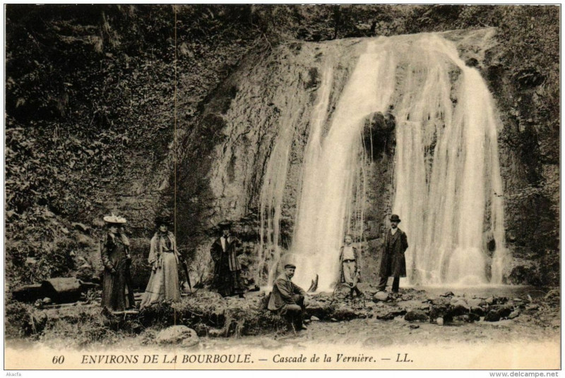 Carte postale ancienne Env. de La Bourboule Cascade de la Verniere à La Bourboule