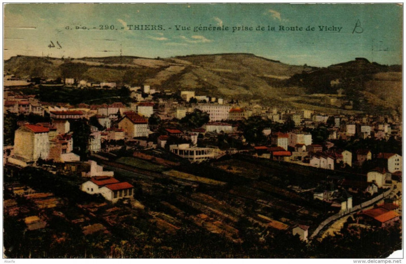 Carte postale ancienne Thiers Vue generale prise de la Route de Vichy à Ris