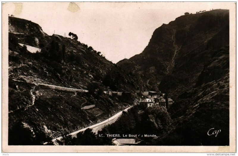 Carte postale ancienne Thiers Le Bout du Monde à Thiers