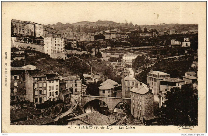 Carte postale ancienne Thiers Les Usines à Thiers