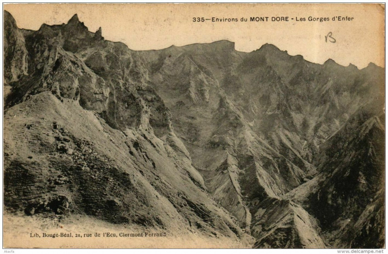 Carte postale ancienne Env. du Mont-Dore Les Gorges d'Enfer à Mont-Dore