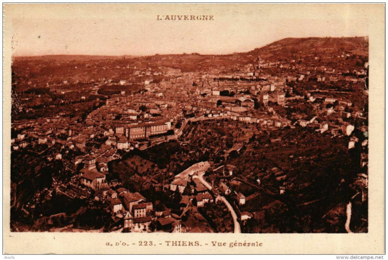 Carte postale ancienne Thiers Vue Generale à Thiers