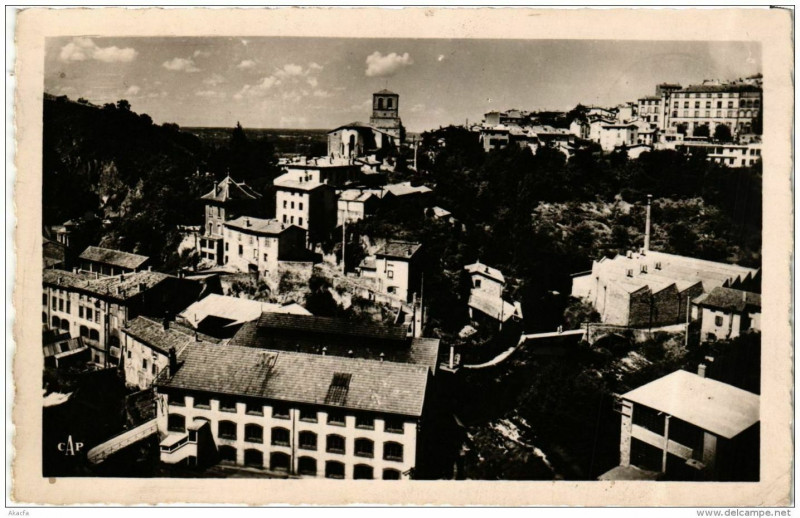 Carte postale ancienne Thiers Vue Generale à Thiers