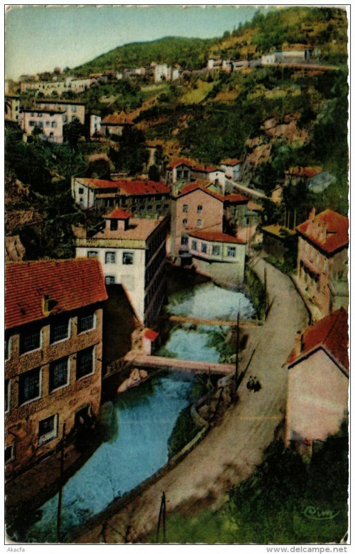 Carte postale ancienne Thiers Manufacture de coutellerie sur la Durolle à Thiers