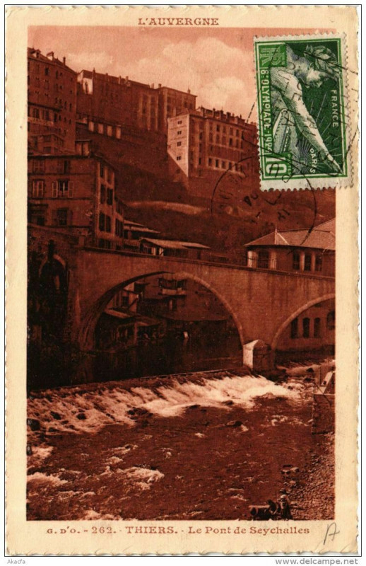 Carte postale ancienne Thiers Le Pont de Seychalles à Seychalles
