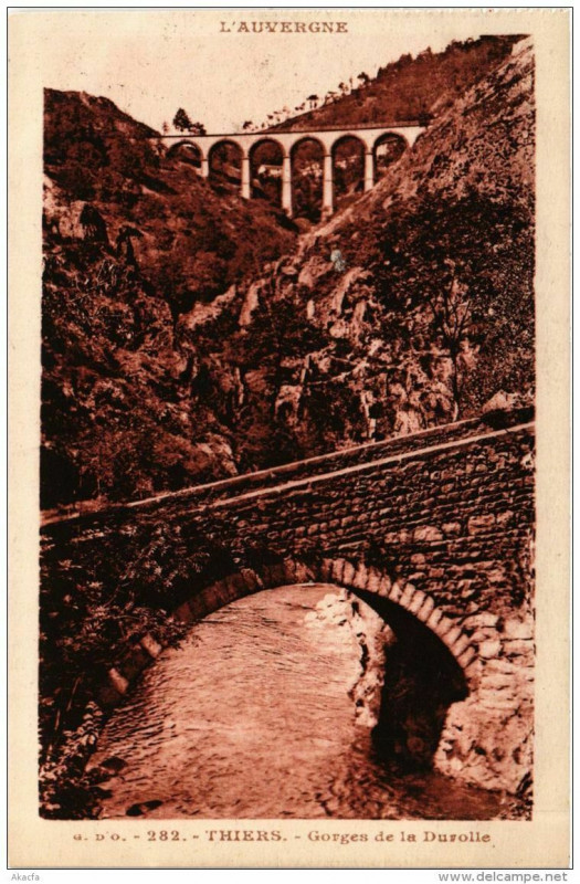 Carte postale ancienne Thiers Gorges de la Durolle à Thiers