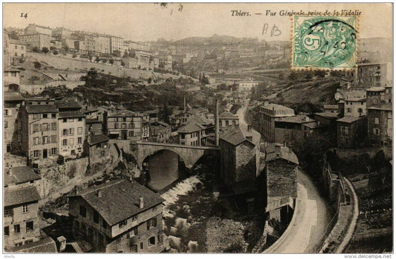 Carte postale ancienne Thiers Vue Generale prise de la Vidalie à Ris