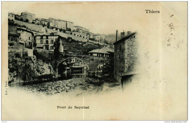 Carte postale ancienne Thiers Pont de Seychal à Thiers