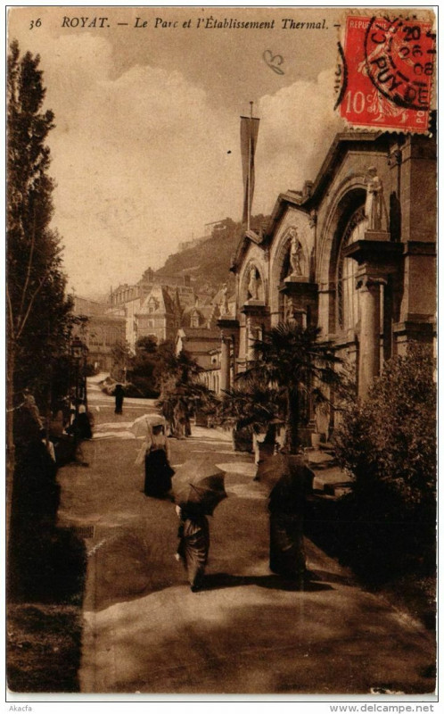 Carte postale ancienne Royat Le Parc et l'Etabl. Thermal à Royat
