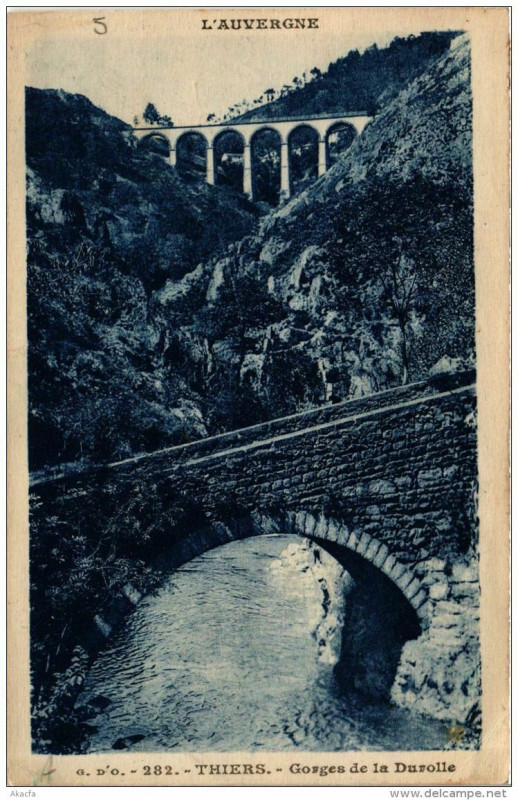 Carte postale ancienne Thiers Gorges de la Durolle à Thiers