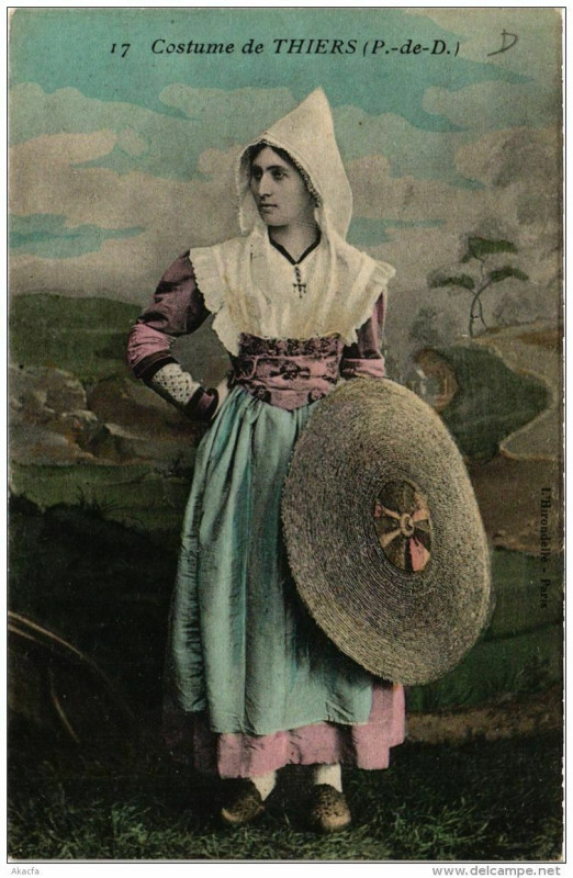 Carte postale ancienne Thiers Costume de Thiers à Thiers