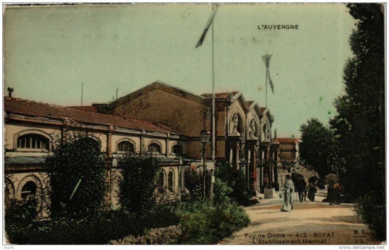 Carte postale ancienne Royat L'Etabl. thermal à Royat