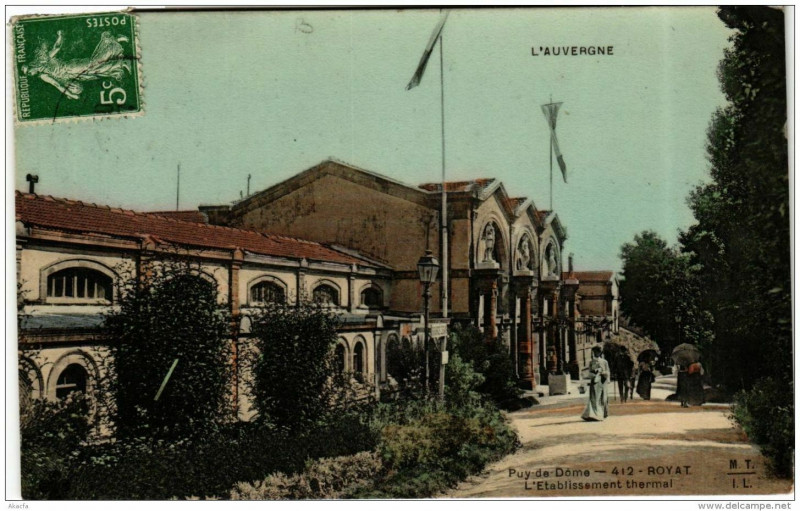 Carte postale ancienne Royat L'Etabl. thermal à Royat