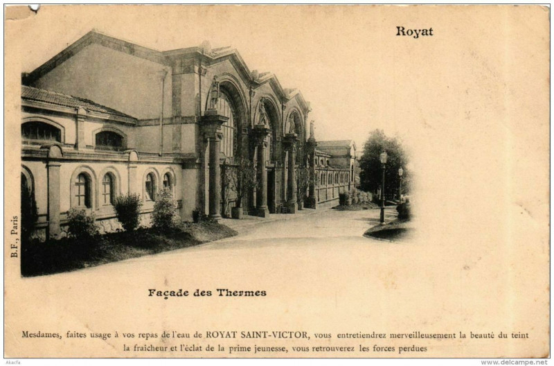 Carte postale ancienne Royat Facade des Thermes à Royat