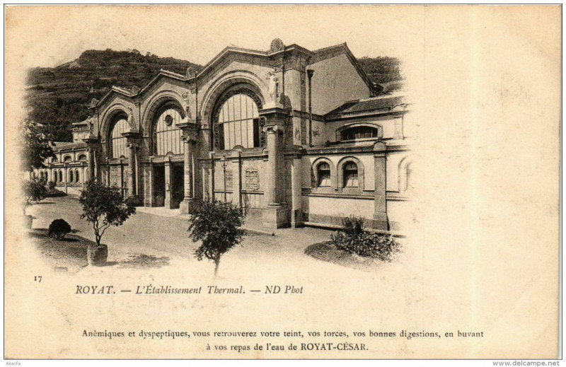 Carte postale ancienne Royat L'Etabl. thermal à Royat
