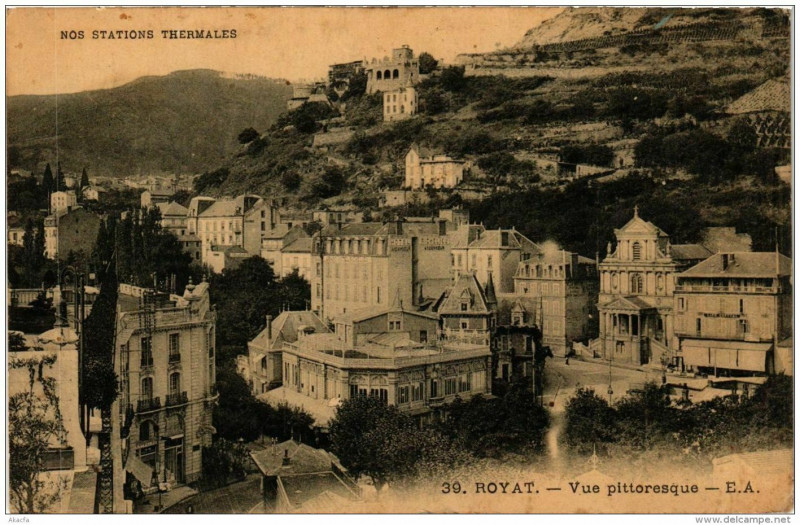 Carte postale ancienne Royat Vue Pittoresque à Royat