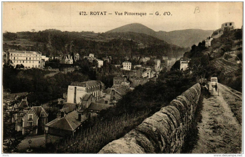 Carte postale ancienne Royat Vue Pittoresque à Royat