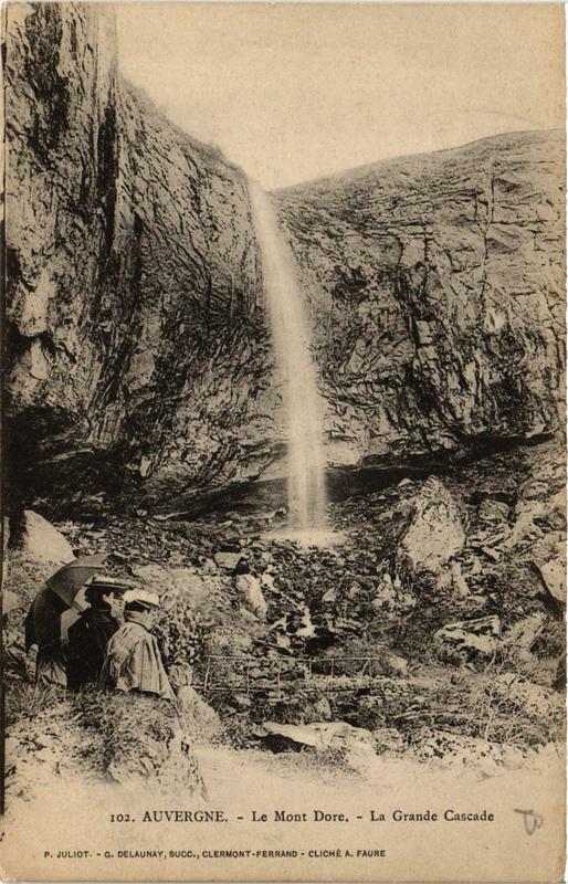 Carte postale ancienne Le Mont-Dore La Grande Cascade à Mont-Dore