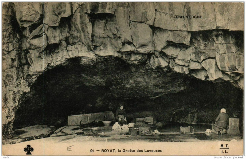 Carte postale ancienne Royat La Grotte des Laveuses à Royat