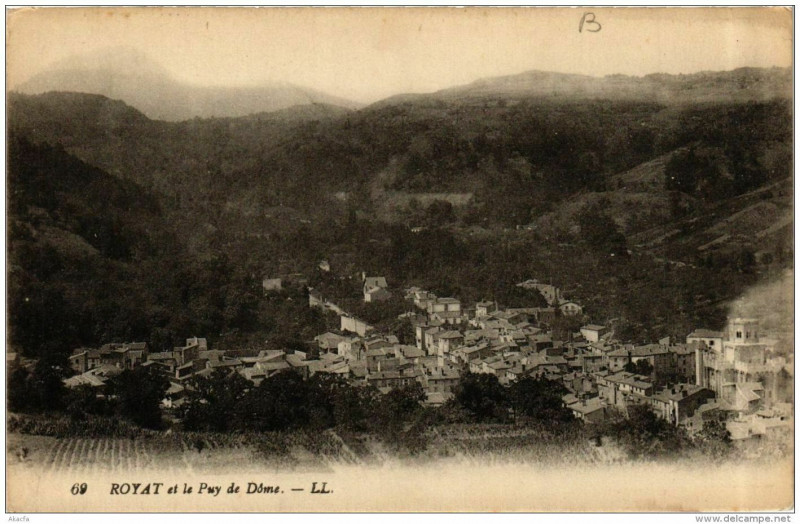 Carte postale ancienne Royat et Le Puy-de-Dome à Royat