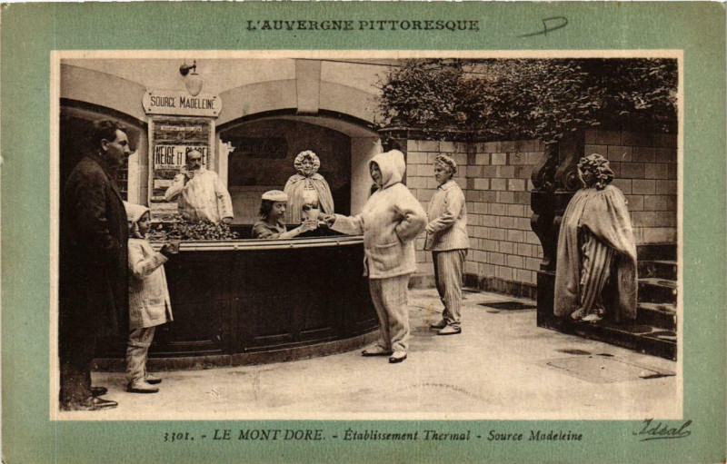 Carte postale ancienne Le Mont-Dore Etabl. Thermal Source Madeleine à Mont-Dore