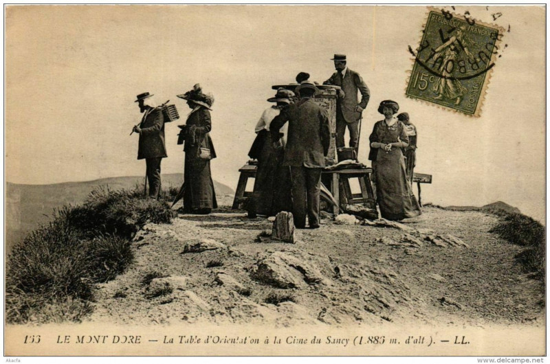 Carte postale ancienne Le Mont-Dore La Table d'Orientation a la Cime du Sancy à Mont-Dore