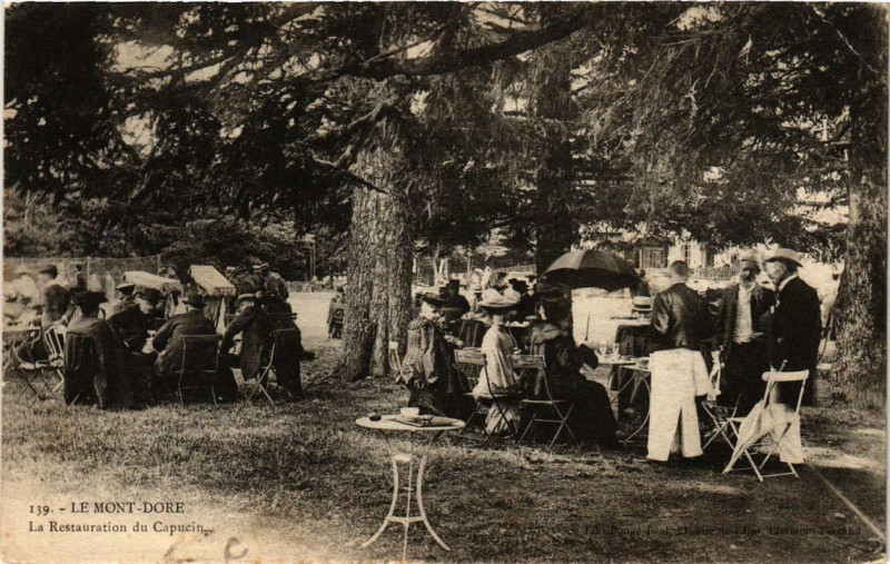 Carte postale ancienne Le Mont-Dore Le Restauration du Capucin à Mont-Dore