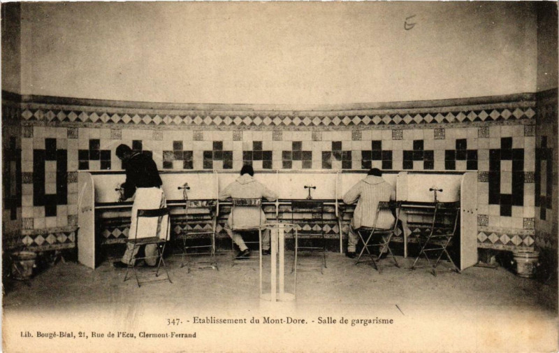Carte postale ancienne Le Mont-Dore Salle de gargarisme à Mont-Dore
