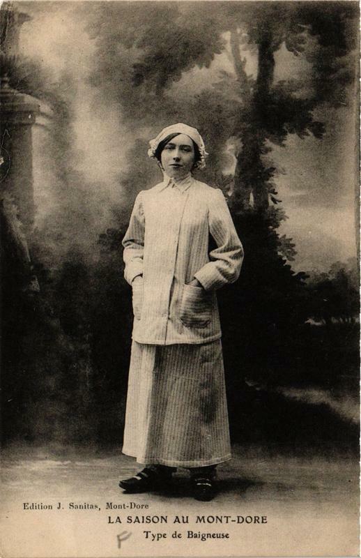 Carte postale ancienne La Saison au Mont-Dore Type de Baigneuse à Mont-Dore