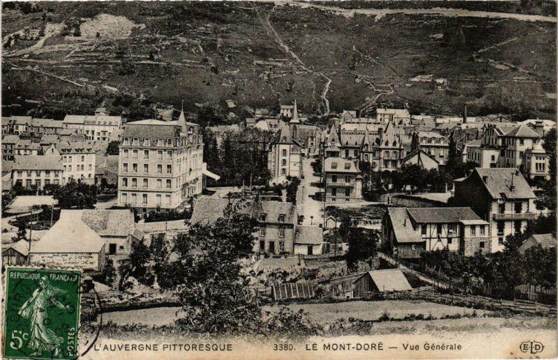 Carte postale ancienne Le Mont-Dore Vue Generale à Mont-Dore
