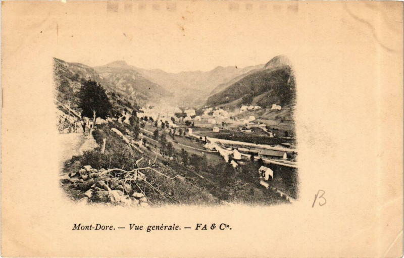 Carte postale ancienne Le Mont-Dore Vue Generale à Mont-Dore