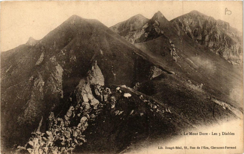 Carte postale ancienne Le Mont-Dore Les 3 Diables à Mont-Dore