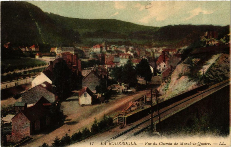 Carte postale ancienne La Bourboule Vue du Chemin de Murat le Quaire à La Bourboule