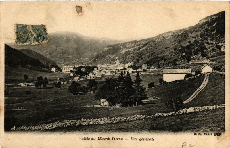Carte postale ancienne Le Mont-Dore Vue Generale à Mont-Dore