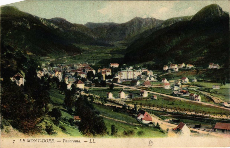 Carte postale ancienne Le Mont-Dore Panorama à Mont-Dore