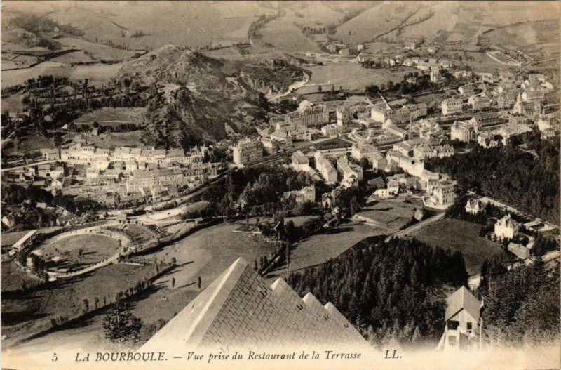 Carte postale ancienne La Bourboule Vue prise du Restaurant de la Terrasse à La Bourboule
