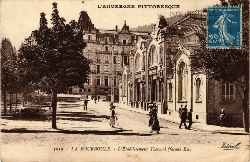 Carte postale ancienne La Bourboule L'Etabl. Thermal à La Bourboule