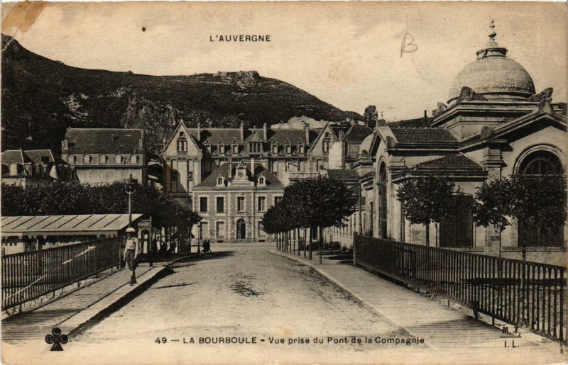 Carte postale ancienne La Bourboule Vue prise du Pont de la Compagnie à La Bourboule